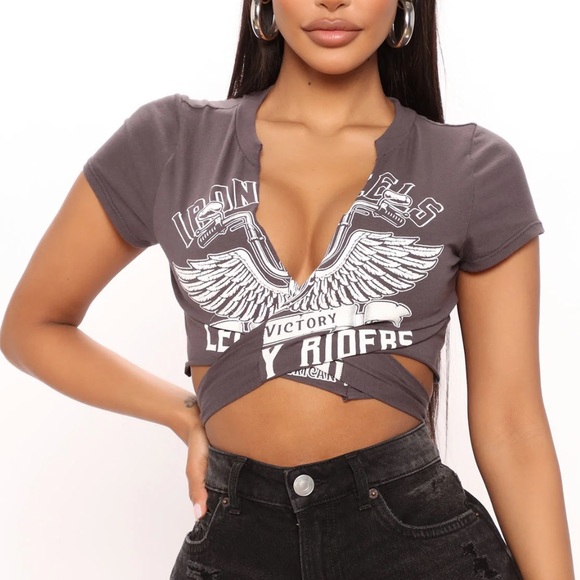 Cropped Graphic Moto Tee - Picture 10 of 11